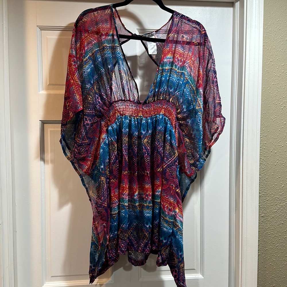 Multi color swimsuit coverup